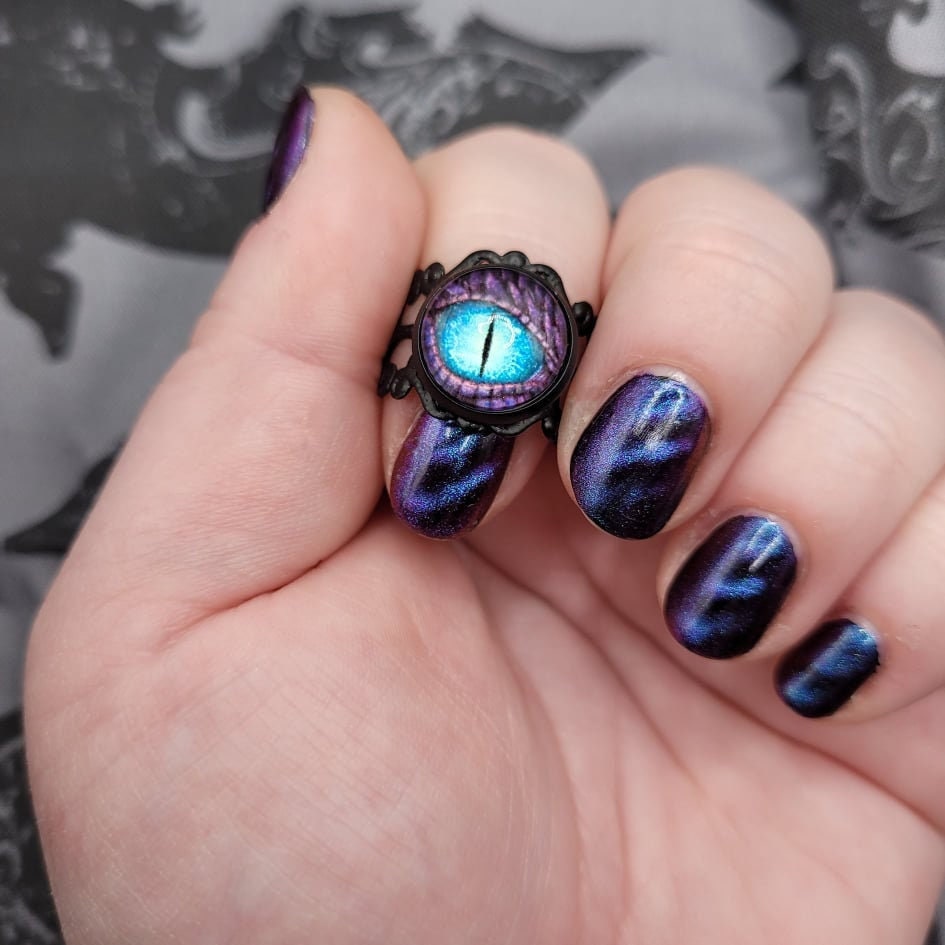Adjustable Dragon Eye D&D Fantasy Ring on Filigree Black Band (Multiple Styles)