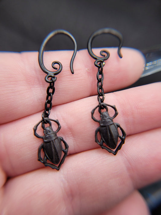 Matte Black Goth Egyptian Scarab Beetle Charm Chain Dangle Spiral Earrings