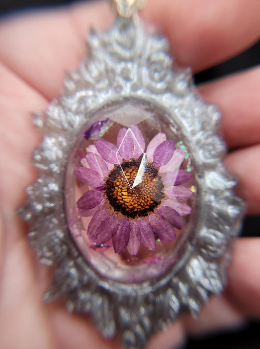 Silver and Purple Resin Faceted Cabochon Pendant Necklace with Pressed Daisy