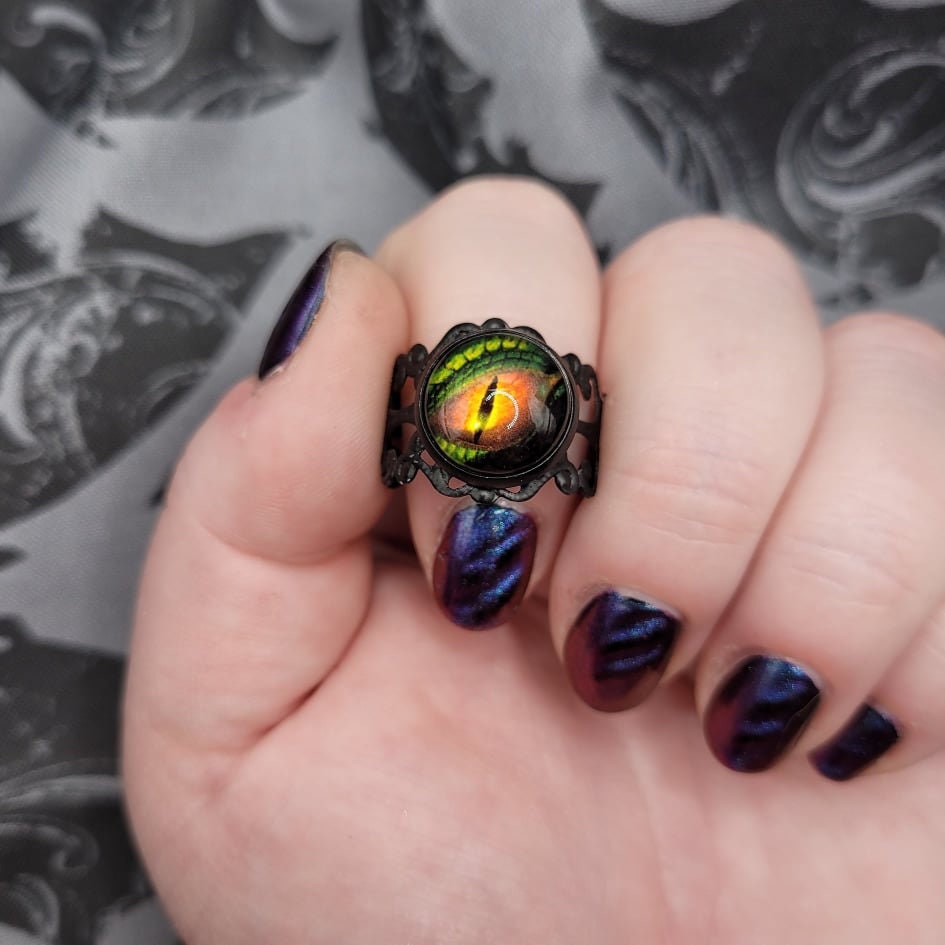 Adjustable Dragon Eye D&D Fantasy Ring on Filigree Black Band (Multiple Styles)