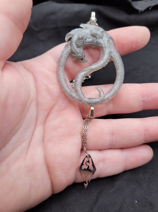 TES V Skyrim The Elder Scrolls Unique Nerdy Fantasy RPG Video Game Silver Resin Dragon Necklace with Dangle Stainless Steel Dragon Charm