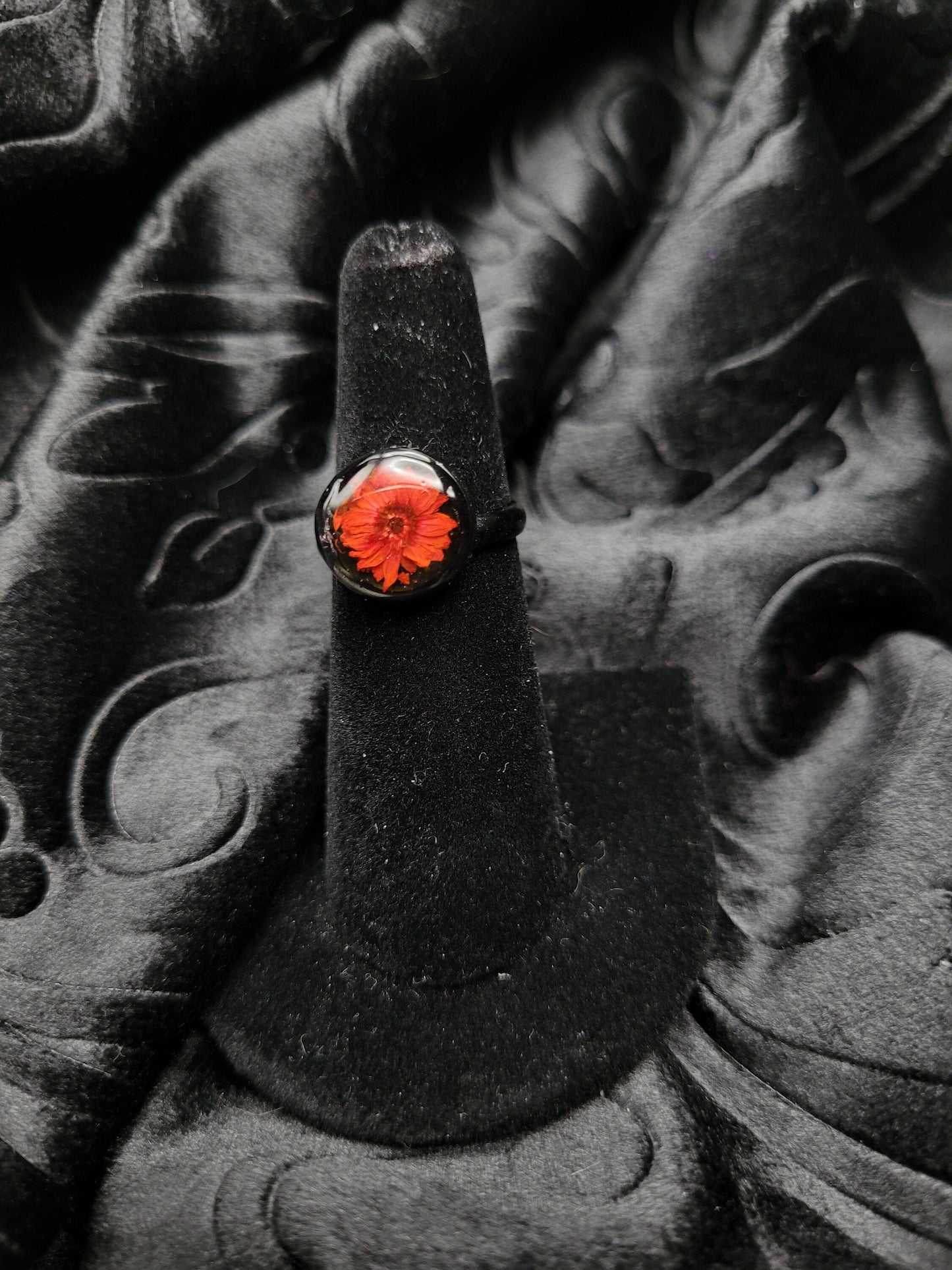 Goth Black Stainless Steel Adjustable Resin Pressed Flower Ring